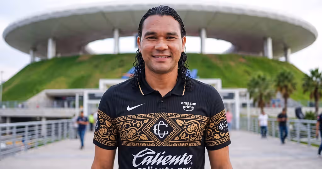 Gullit Peña volvió a vestir la playera de Chivas y lanzó un dardo al América y Atlas