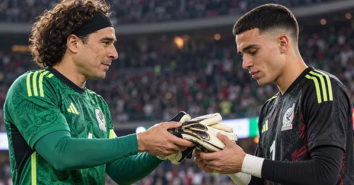 Guillermo Ochoa y Álex Padilla