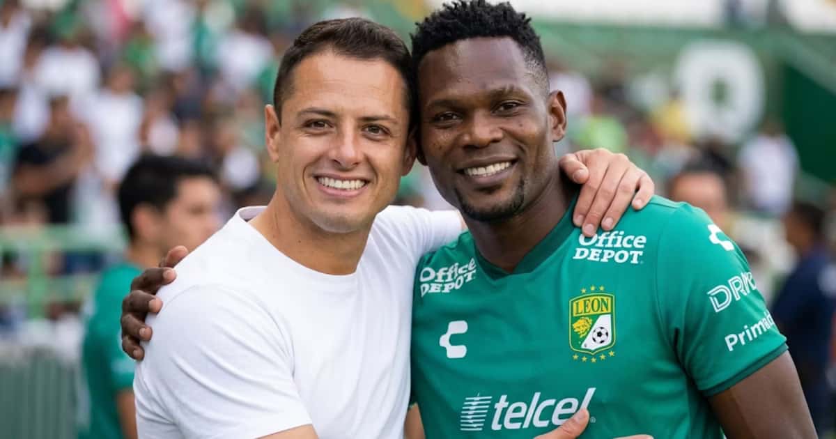 El delantero colombiano fue la figura del León ante las Águilas y recibió un mensaje especial de Javier Hernández.