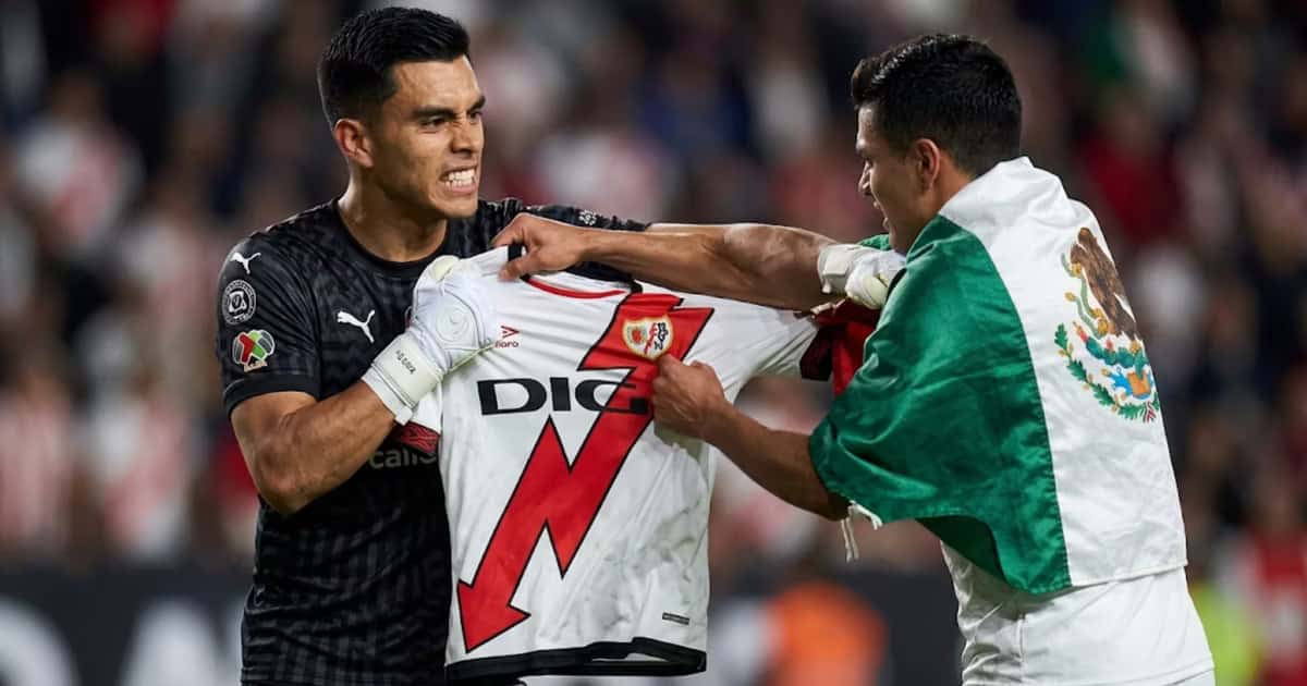 Carlos Acevedo recibió una oferta del Rayo Vallecano y ahora compite con Raúl Rangel por convertirse en el próximo portero mexicano de LaLiga.