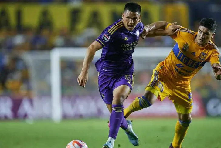 Araujo disputó dos encuentros álgidos cuando jugó ante Tigres.