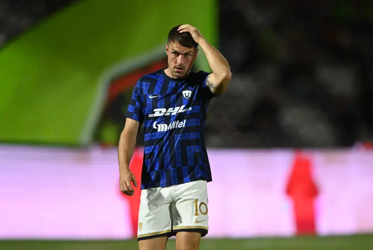 Ramsey duró un suspiro en las filas de Pumas.