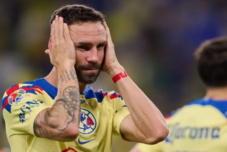 Miguel Layún en el 2012, se encargó de confrontar a su afición.