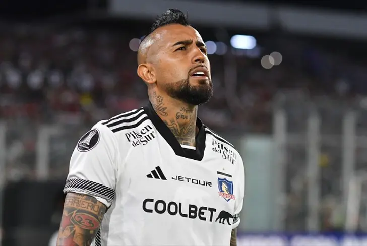 Vidal es actualmente el futbolista del Colo Colo con mejor sueldo.