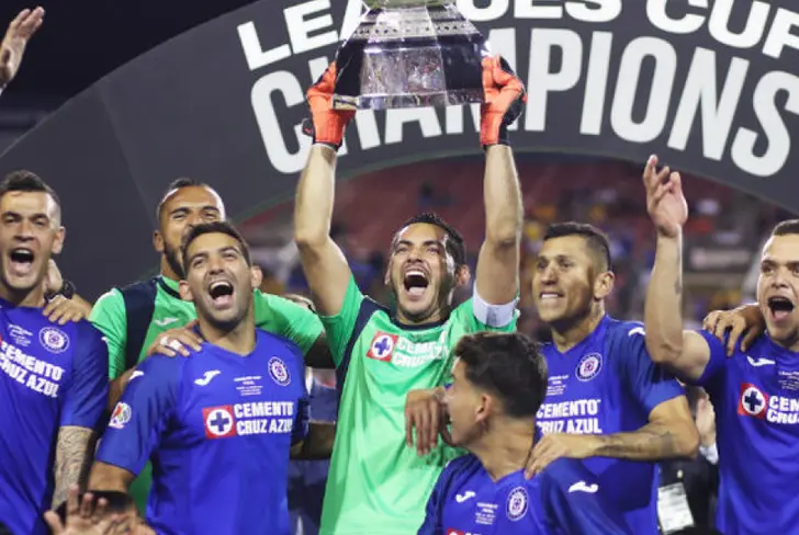 Cruz Azul fue el primer equipo en levantar la Leagues Cup