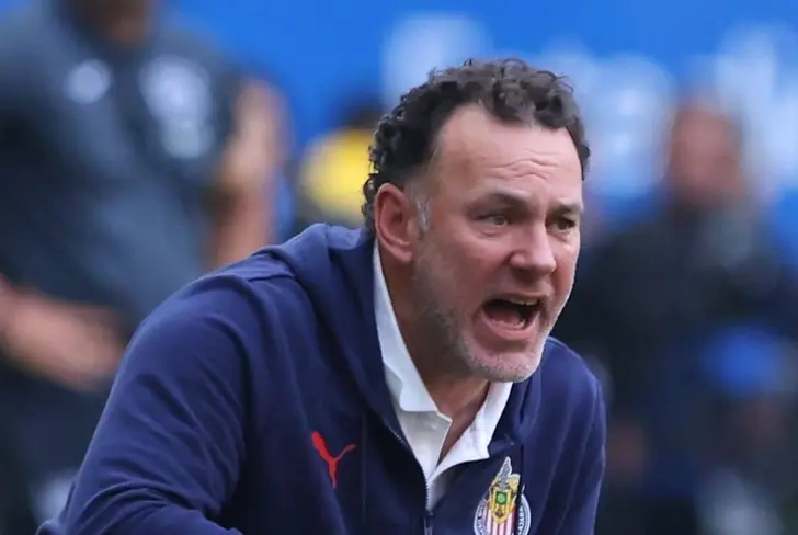 Eduardo García deberá convencer a Milito de ser el segundo portero de Chivas