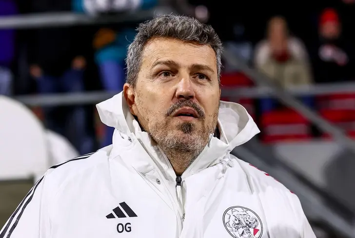 Óscar García Junyent se ha consolidado como el primer entrenador en Ajax