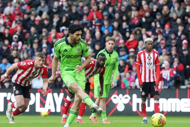 Raúl convirtió su último penal ante el Sunderland.