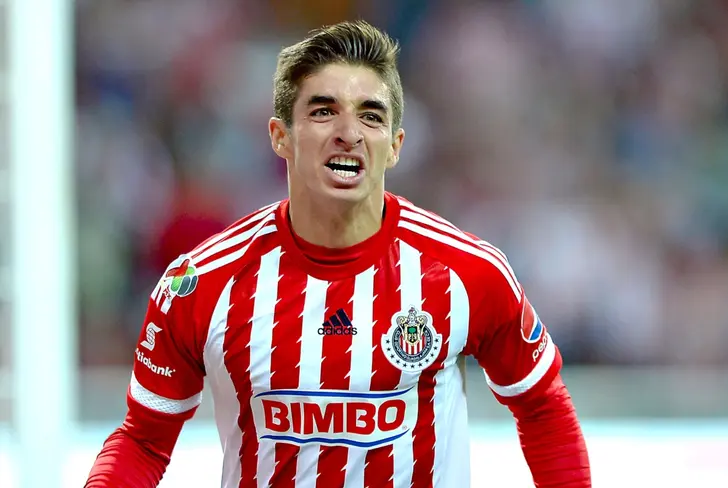 Isaác Brizuela no ha encontrado equipo tras su salida de Chivas