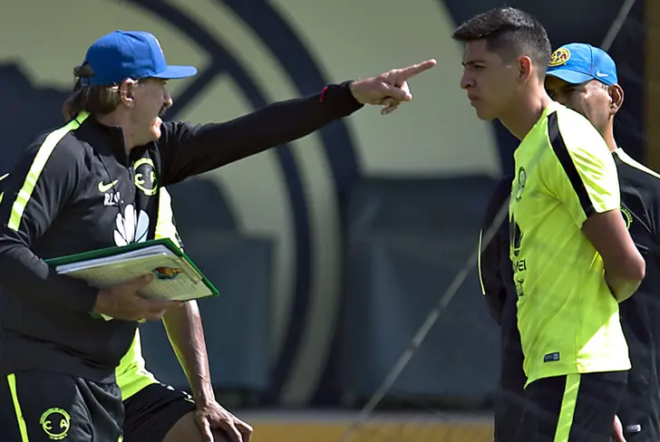 Ricardo La Volpe debutó y consolidó a Edson Álvarez en América