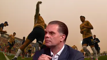 Calentamiento vs Juárez. Foto: Pumas, con Martinoli al frente