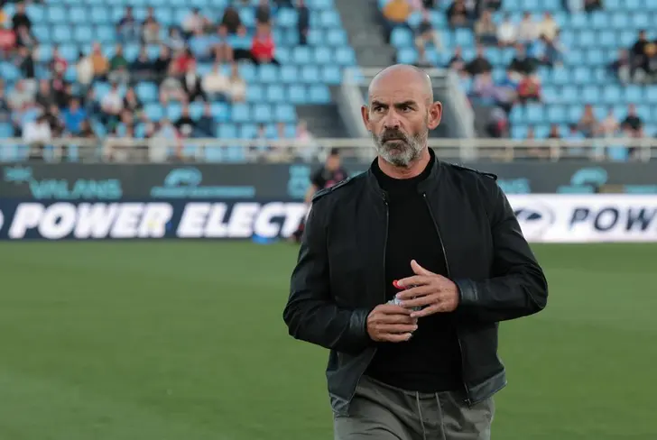 El polémico entrenador en su última etapa dirigió inesperados clubes.