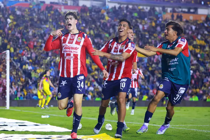 Milito logró ganar su primer Clásico Nacional en el Apertura 2025 por 2 a 1 