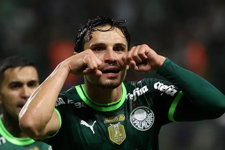 Raphael Veiga ha sonado entre la afición azulcrema