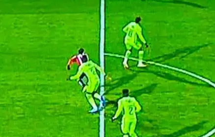 El fuera de juego cobrado a Guadalajara.