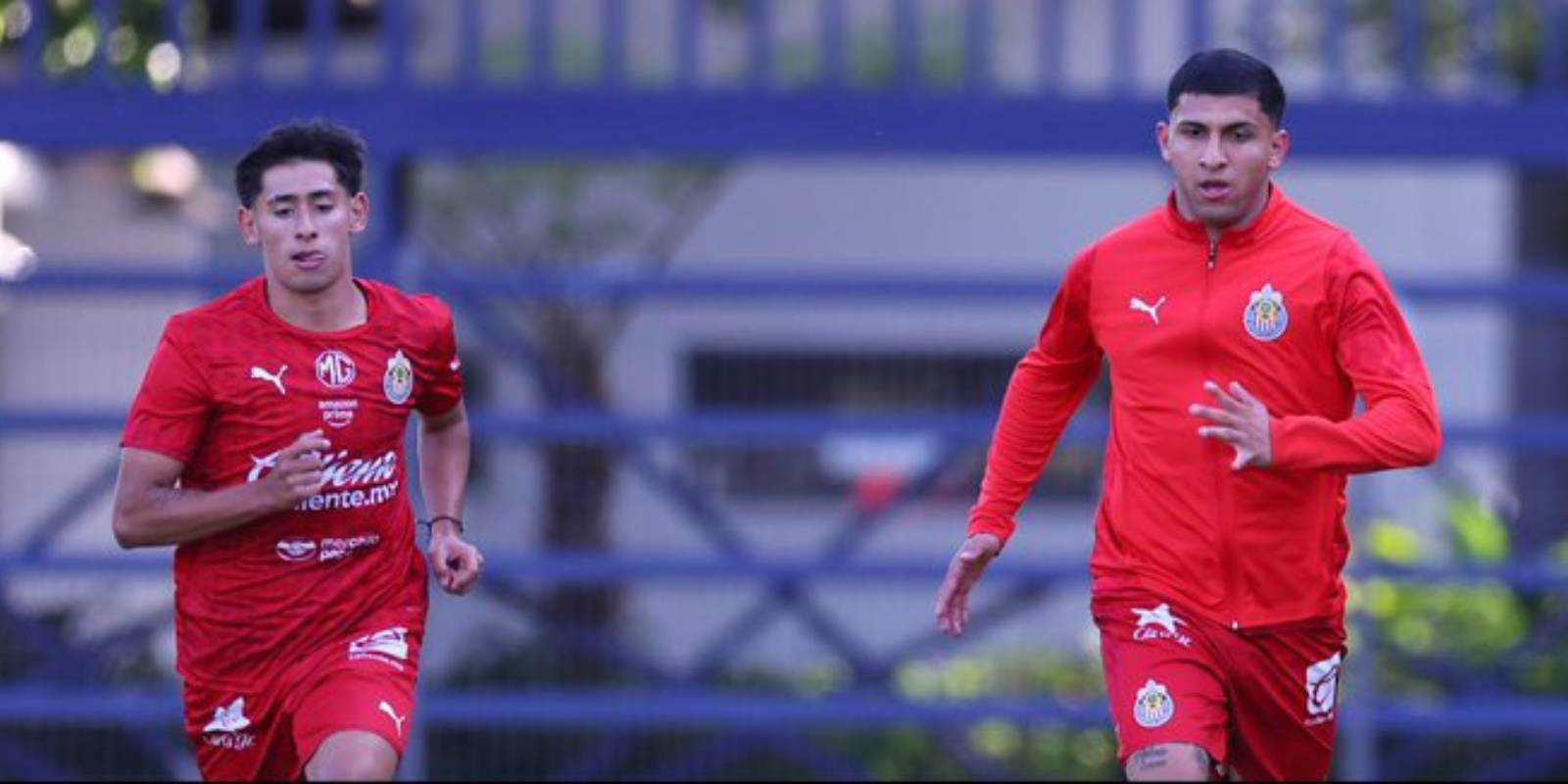 Jugadores entrenando. Foto: Chivas