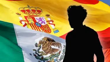 Silueta de futbolista y banderas de México y España/Foto Mundiario.